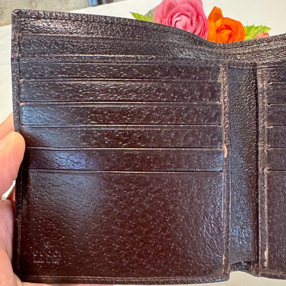 Authentic Gucci wallet - Picture 8 of 13